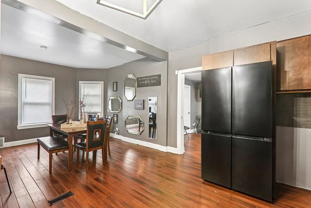 1404 S 8th Avenue, Maywood, IL 60153