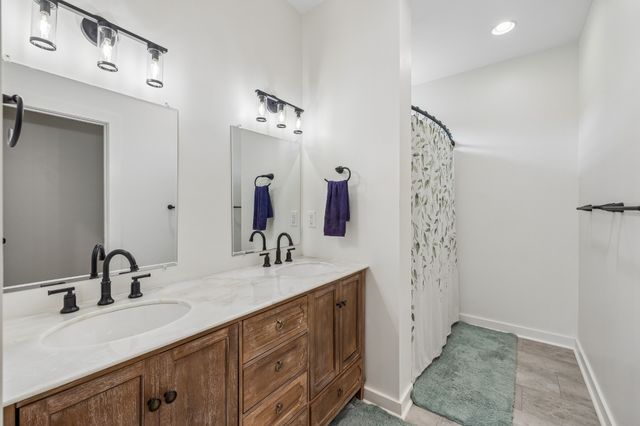164 Lena Loop, Burns, TN 37029