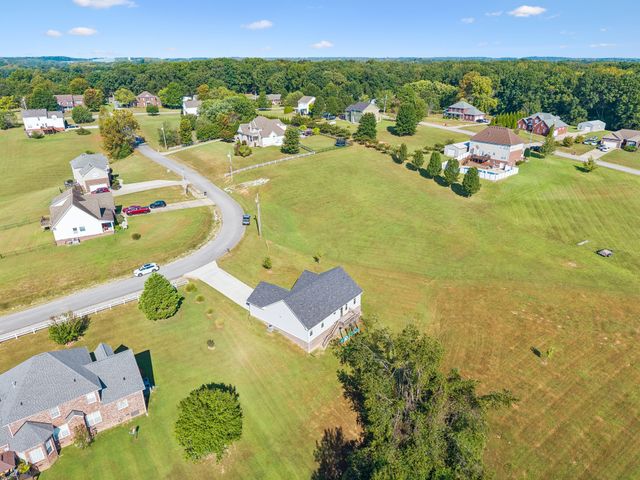 164 Lena Loop, Burns, TN 37029