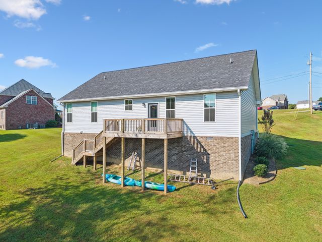 164 Lena Loop, Burns, TN 37029