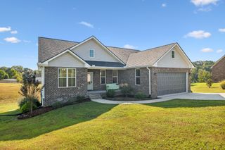 164 Lena Loop, Burns, TN 37029