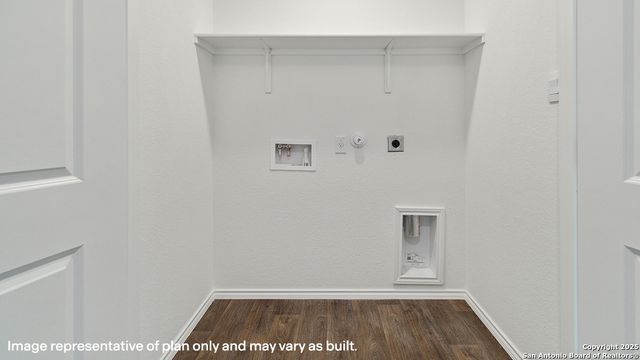 1639 House Finch Drive, San Antonio, TX 78253