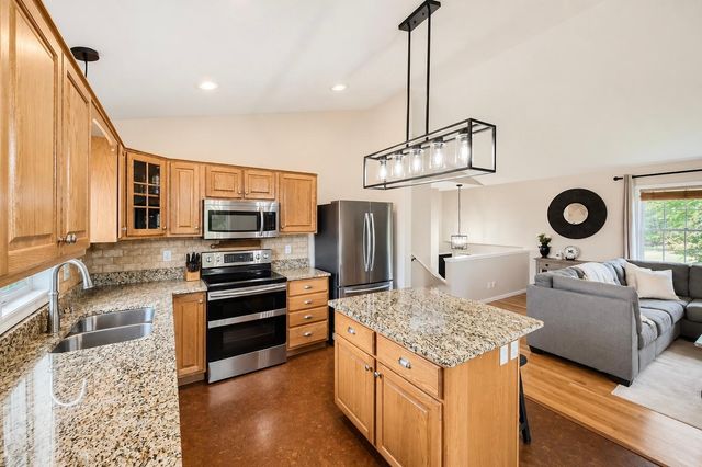 109 French Court, Roberts, WI 54023