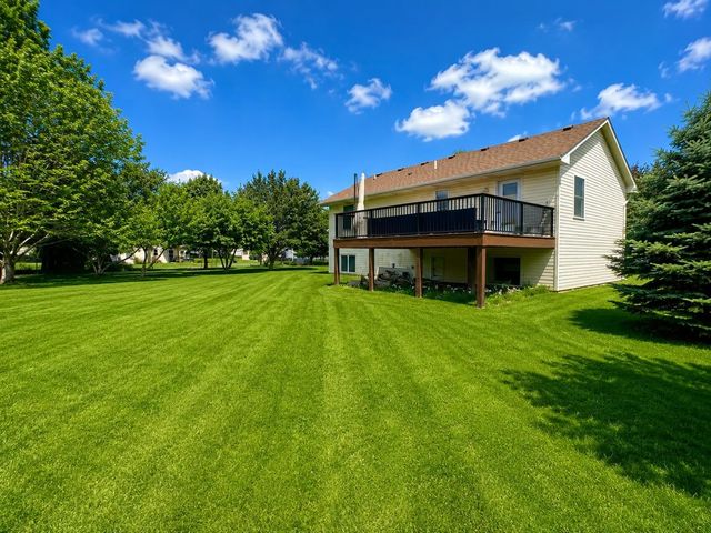 109 French Court, Roberts, WI 54023