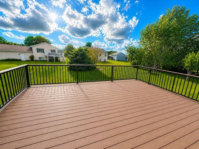 109 French Court, Roberts, WI 54023