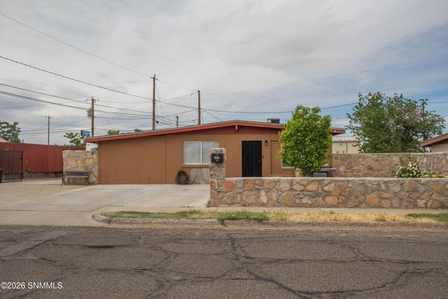 1503 Sacramento Street, Las Cruces, NM 88001