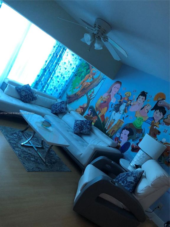 5445 Collins Ave TH2, Miami Beach, FL 33140