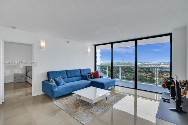 20515 E Country Club Dr 1641, Aventura, FL 33180
