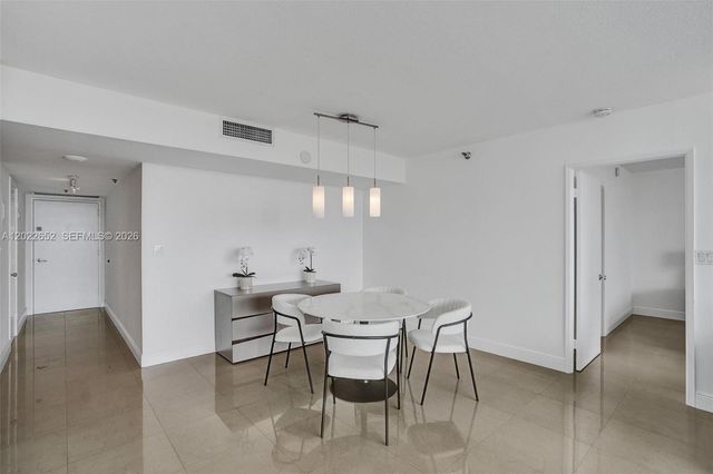20515 E Country Club Dr 1641, Aventura, FL 33180