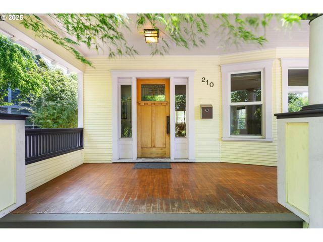 210 Ne ALBERTA St, Portland, OR 97211