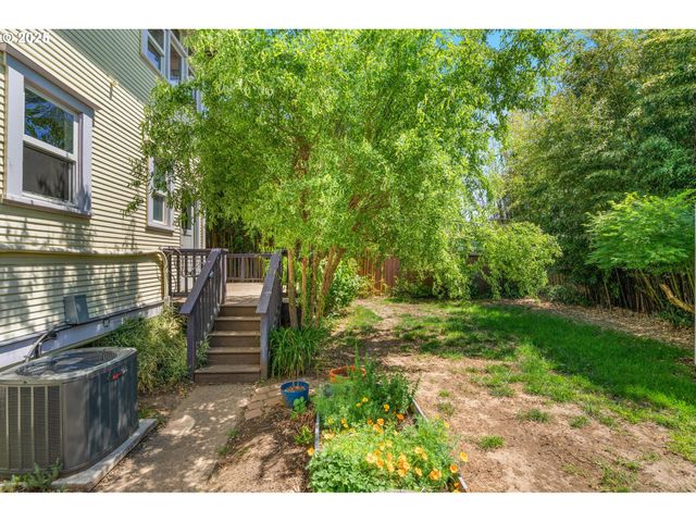 210 Ne ALBERTA St, Portland, OR 97211