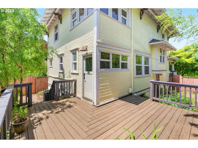 210 Ne ALBERTA St, Portland, OR 97211