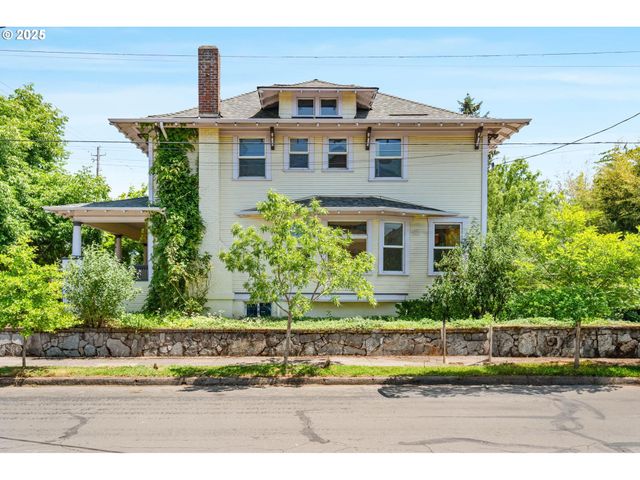 210 Ne ALBERTA St, Portland, OR 97211