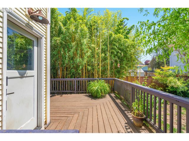 210 Ne ALBERTA St, Portland, OR 97211