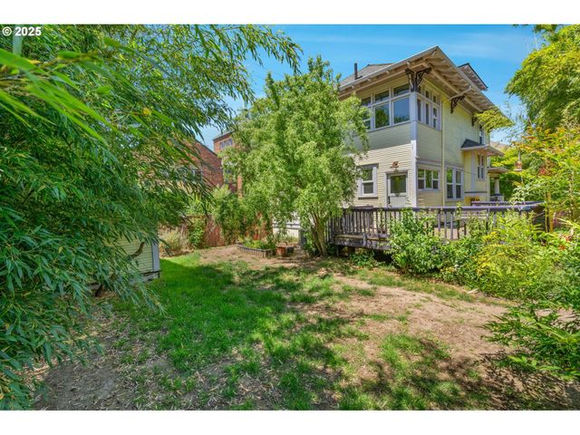 210 Ne ALBERTA St, Portland, OR 97211