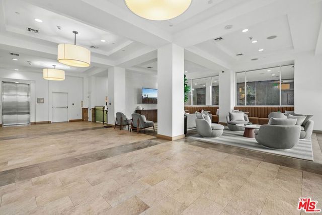 1040 E Glendon Avenue 4152, Los Angeles, CA 90024