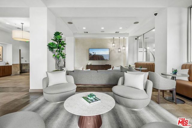 1040 E Glendon Avenue 4152, Los Angeles, CA 90024