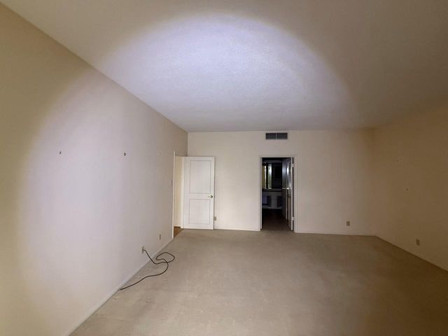 9333 Memorial Drive 412, Houston, TX 77024