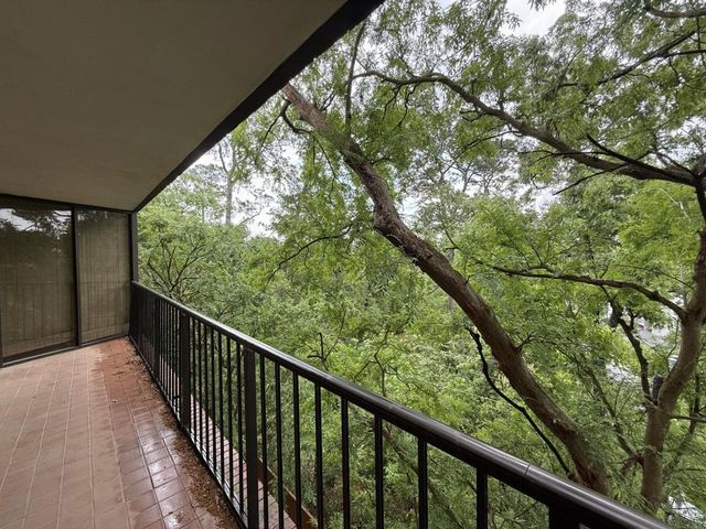 9333 Memorial Drive 412, Houston, TX 77024