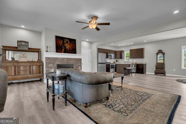 265 Cobb Drive, Royston, GA 30662