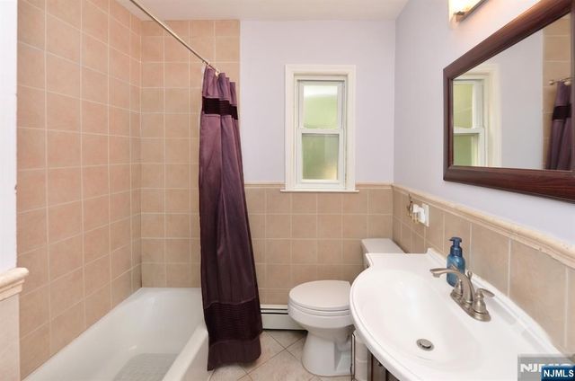 40-05 Brookside Avenue, Fair Lawn, NJ 07410