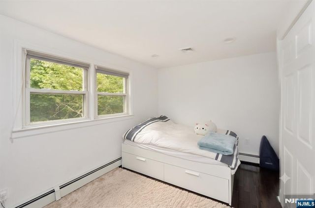 40-05 Brookside Avenue, Fair Lawn, NJ 07410