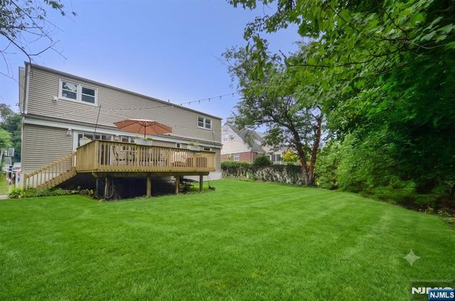 40-05 Brookside Avenue, Fair Lawn, NJ 07410
