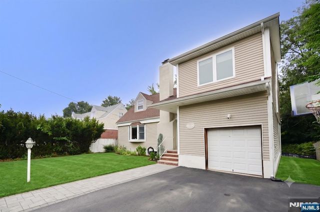 40-05 Brookside Avenue, Fair Lawn, NJ 07410