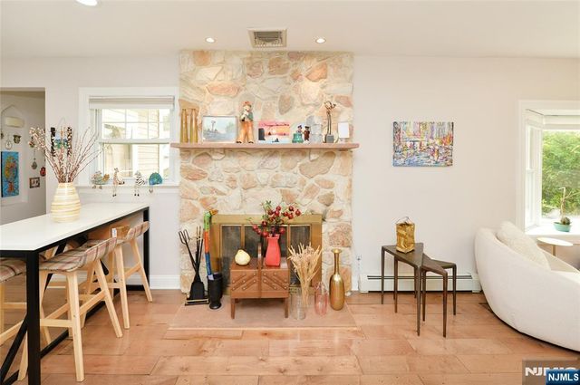 40-05 Brookside Avenue, Fair Lawn, NJ 07410