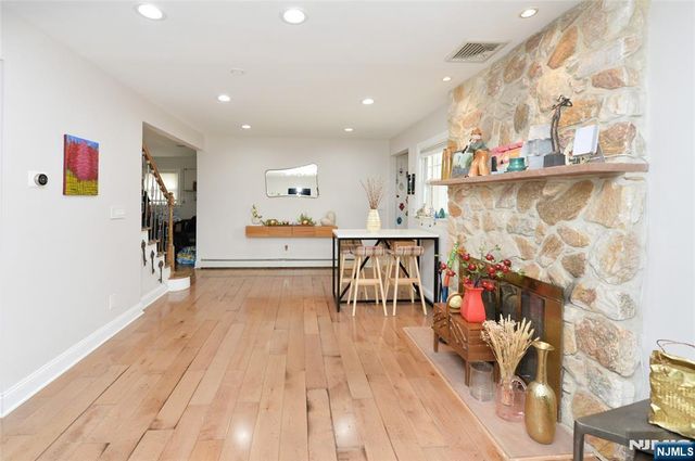 40-05 Brookside Avenue, Fair Lawn, NJ 07410