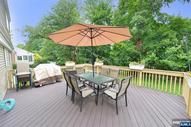 40-05 Brookside Avenue, Fair Lawn, NJ 07410