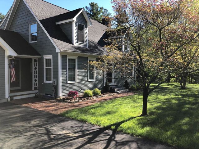 12 Wyndridge Circle, Pelham, NH 03076