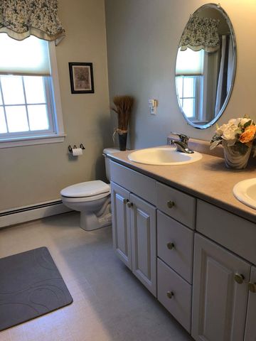 12 Wyndridge Circle, Pelham, NH 03076
