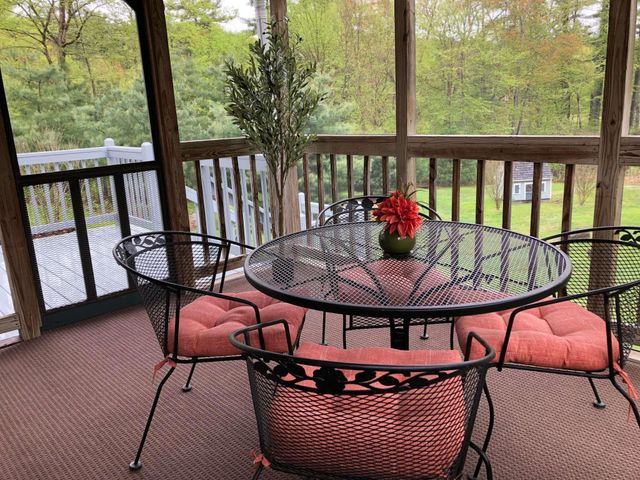 12 Wyndridge Circle, Pelham, NH 03076