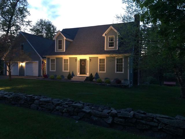 12 Wyndridge Circle, Pelham, NH 03076