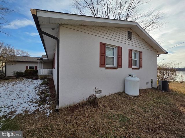 40265 BEACH DR, Mechanicsville, MD 20659