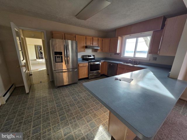 40265 BEACH DR, Mechanicsville, MD 20659