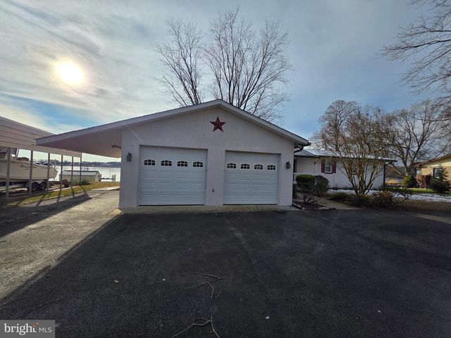 40265 BEACH DR, Mechanicsville, MD 20659