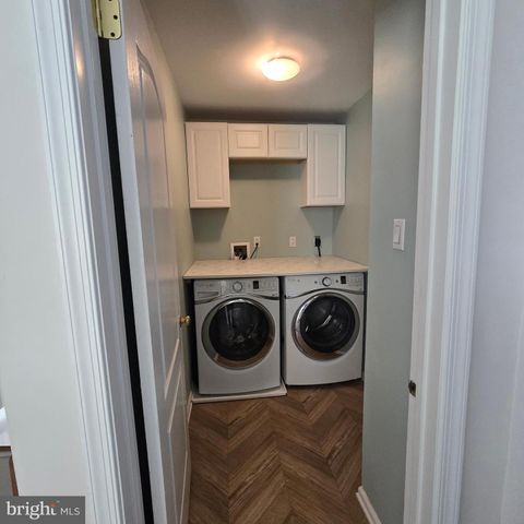 3400 CARRIAGE CT, North Wales, PA 19454