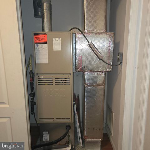 3400 CARRIAGE CT, North Wales, PA 19454