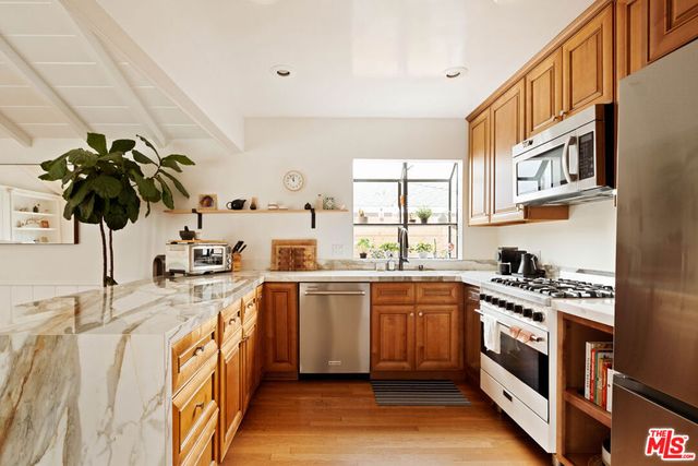 7622 Goddard Avenue, Los Angeles, CA 90045