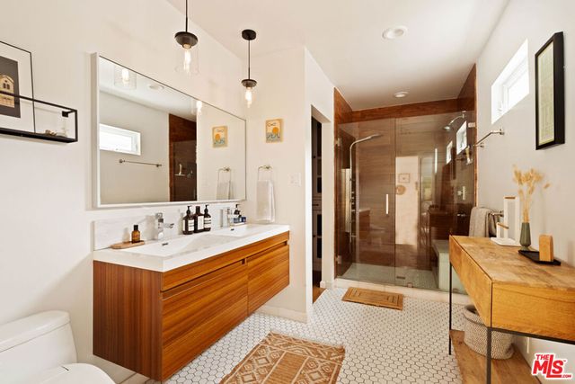 7622 Goddard Avenue, Los Angeles, CA 90045