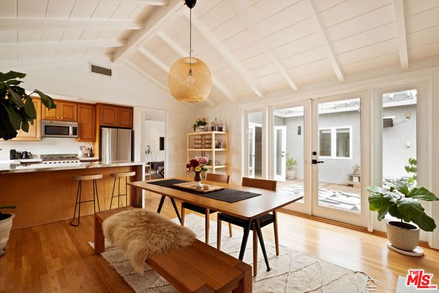 7622 Goddard Avenue, Los Angeles, CA 90045