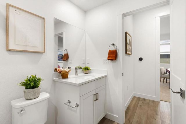 1303 Besra Terrace 6, Sunnyvale, CA 94087