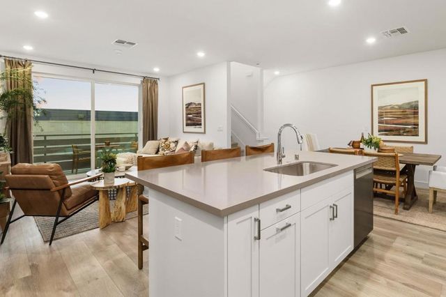 1303 Besra Terrace 6, Sunnyvale, CA 94087