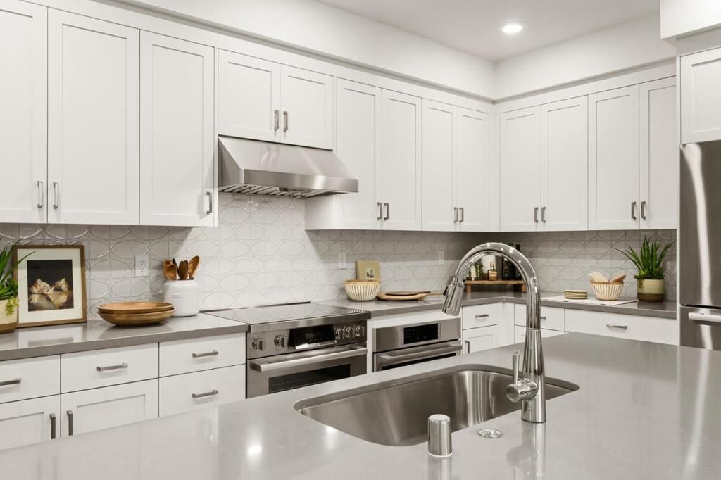 Image 9 of property listing at 1303 Besra Terrace 6, Sunnyvale, CA 94087