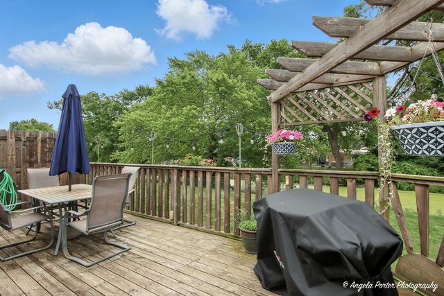 1405 Bayview Drive, Johnsburg, IL 60051