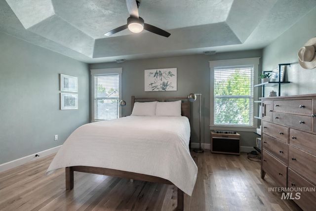 3989 N Park Crossing Ave, Meridian, ID 83646