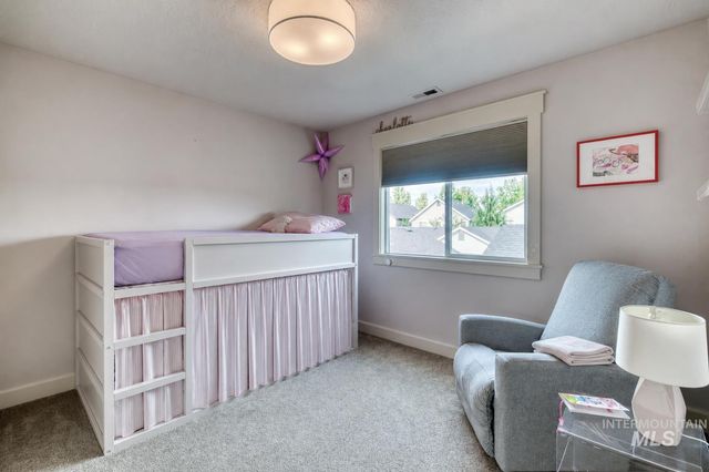 3989 N Park Crossing Ave, Meridian, ID 83646