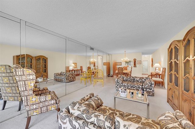 3101 Portofino Point D1, Coconut Creek, FL 33066